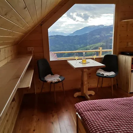 Farm stay Farmstay&glamping Visocnik *