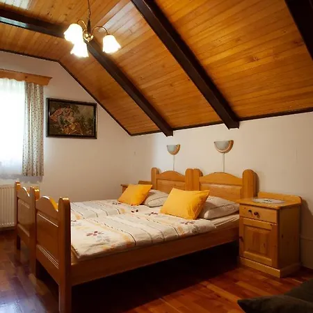 Farmstay&glamping Visocnik Фермерский дом