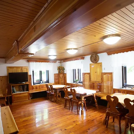 Farmstay&glamping Visocnik * Ljubno
