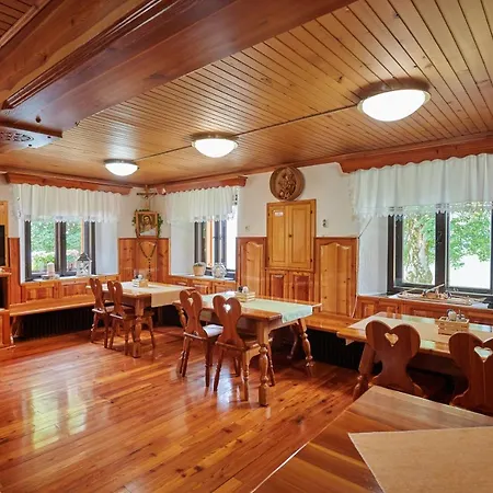 Farmstay&glamping Visocnik Farm stay