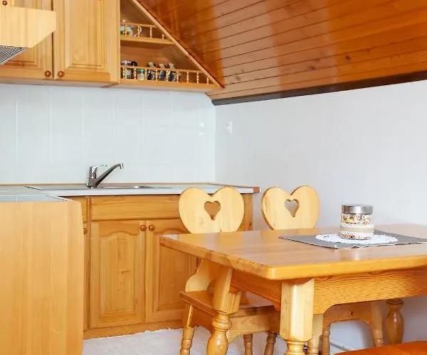 Çiftlik konaklama Farmstay&glamping Visocnik *