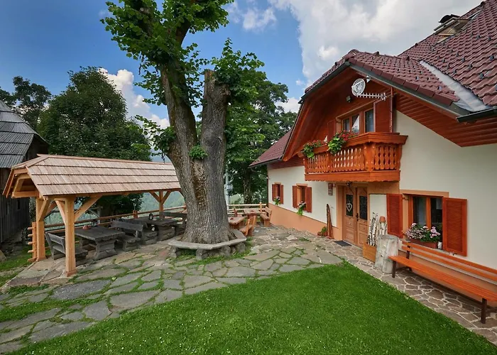 Çiftlik konaklama Farmstay&glamping Visocnik